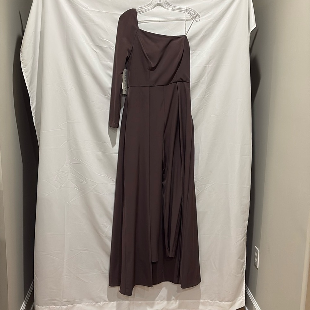 Kay Unger, New York, beautiful jumpsuit with over skirt.